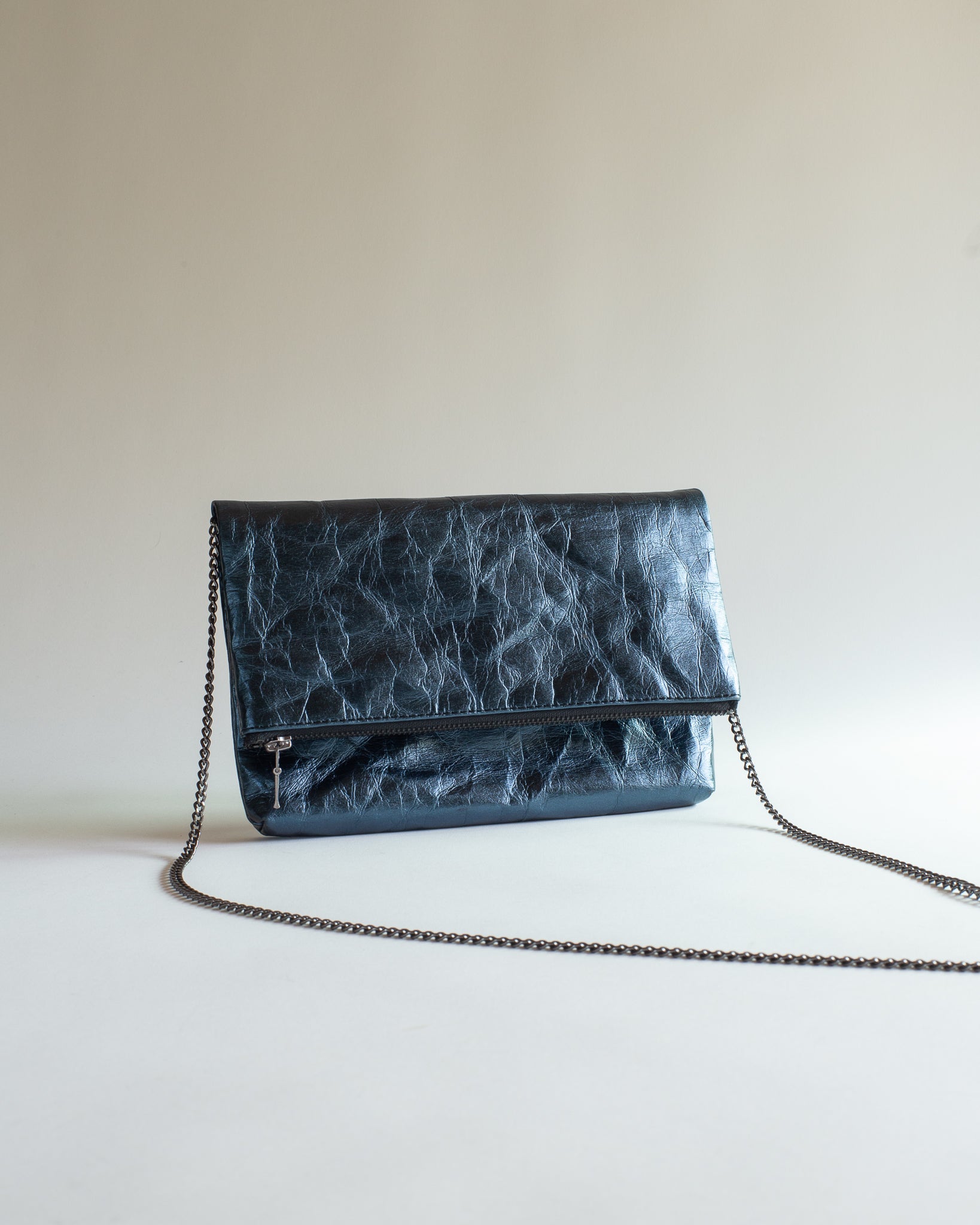 FOLDED CLUTCH