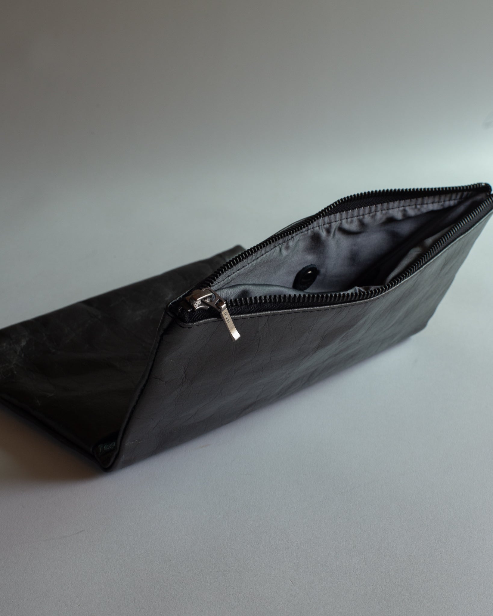 FOLDED CLUTCH