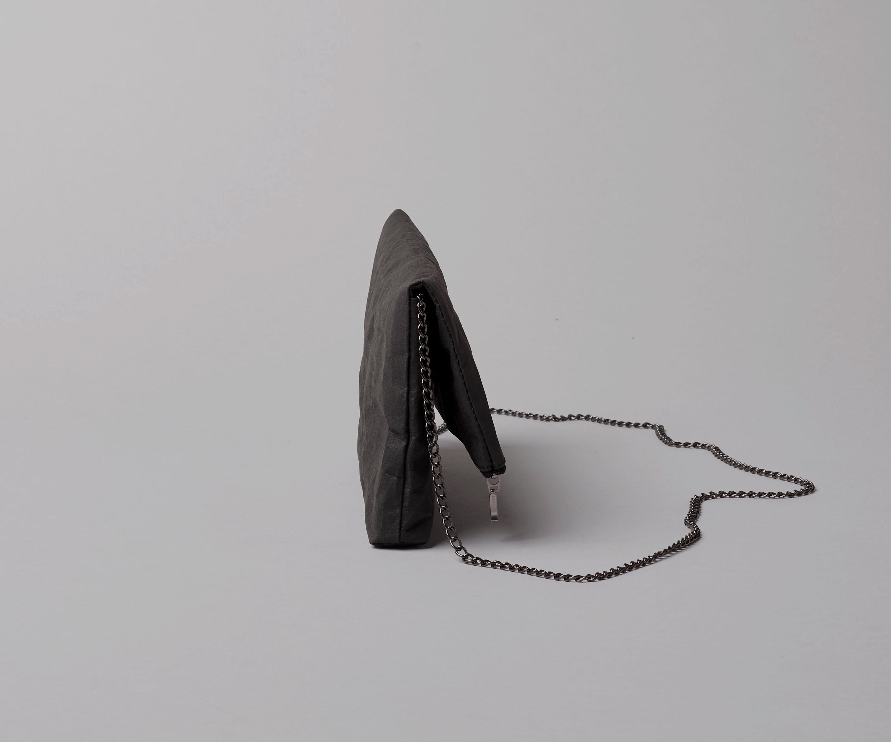 紙・ペーパー素材のバッグ - Folded clutch クラッチバッグ