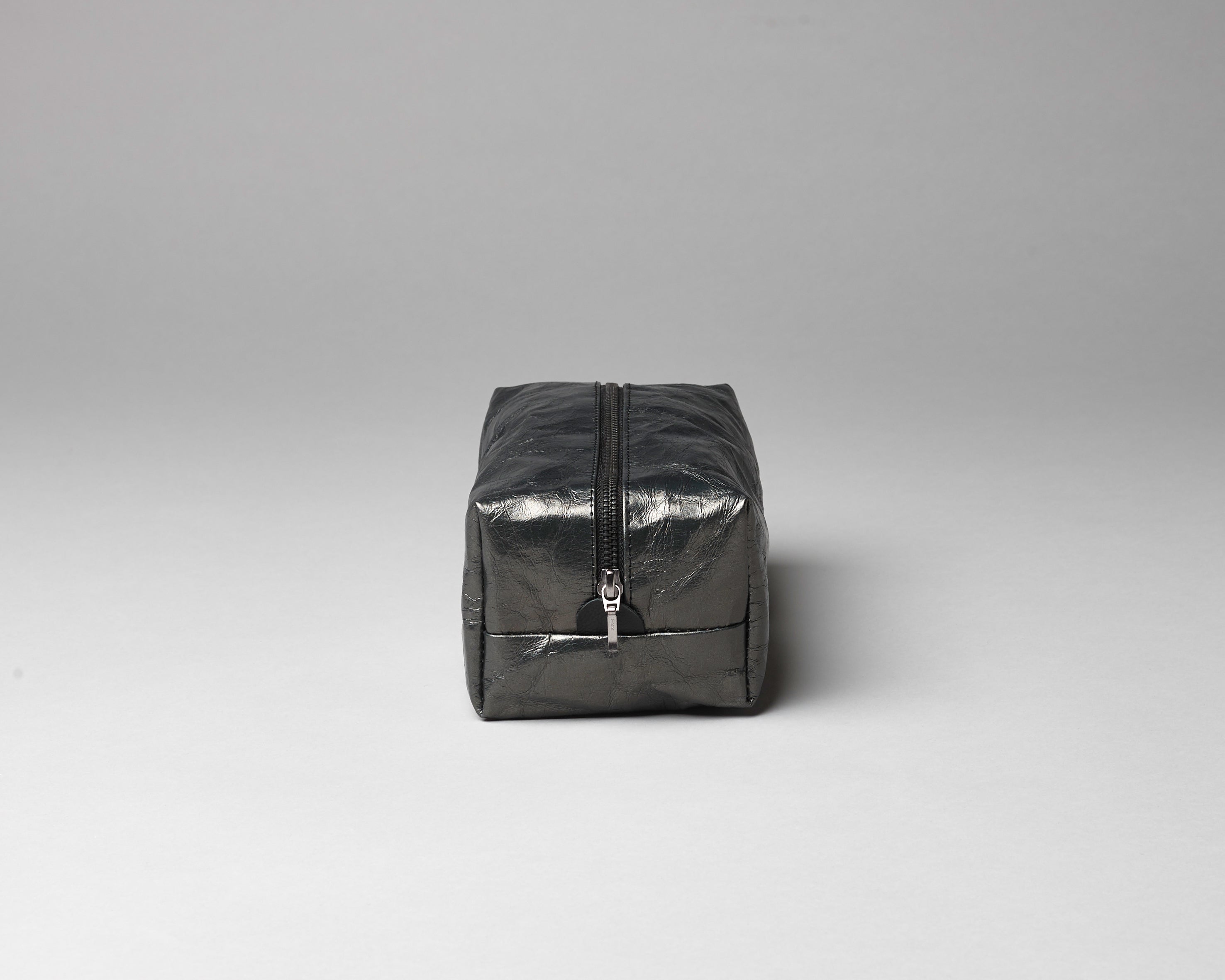 紙・ペーパー素材のバッグ - Travel kit トラベルポーチバッグ