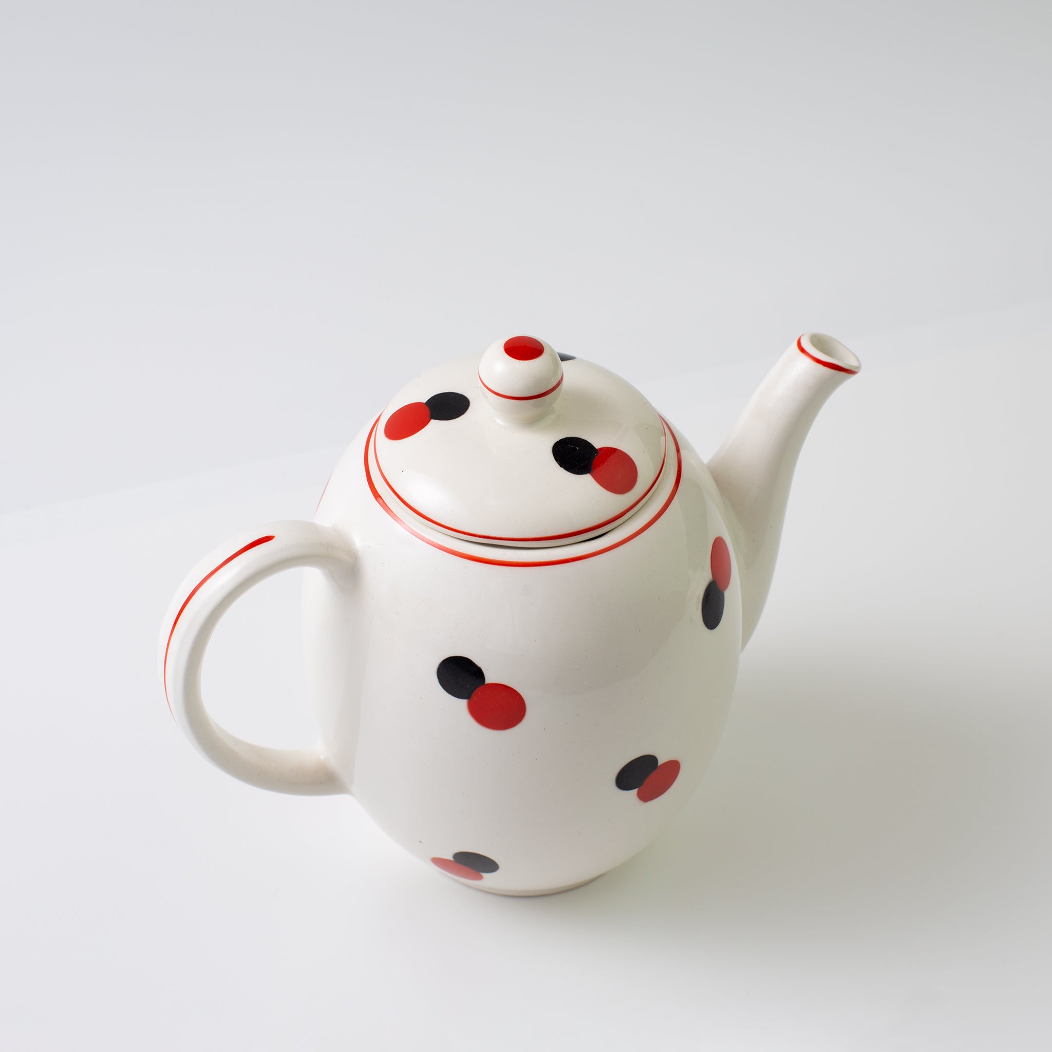 アンティーク・陶器・インテリア・ディスプレイ