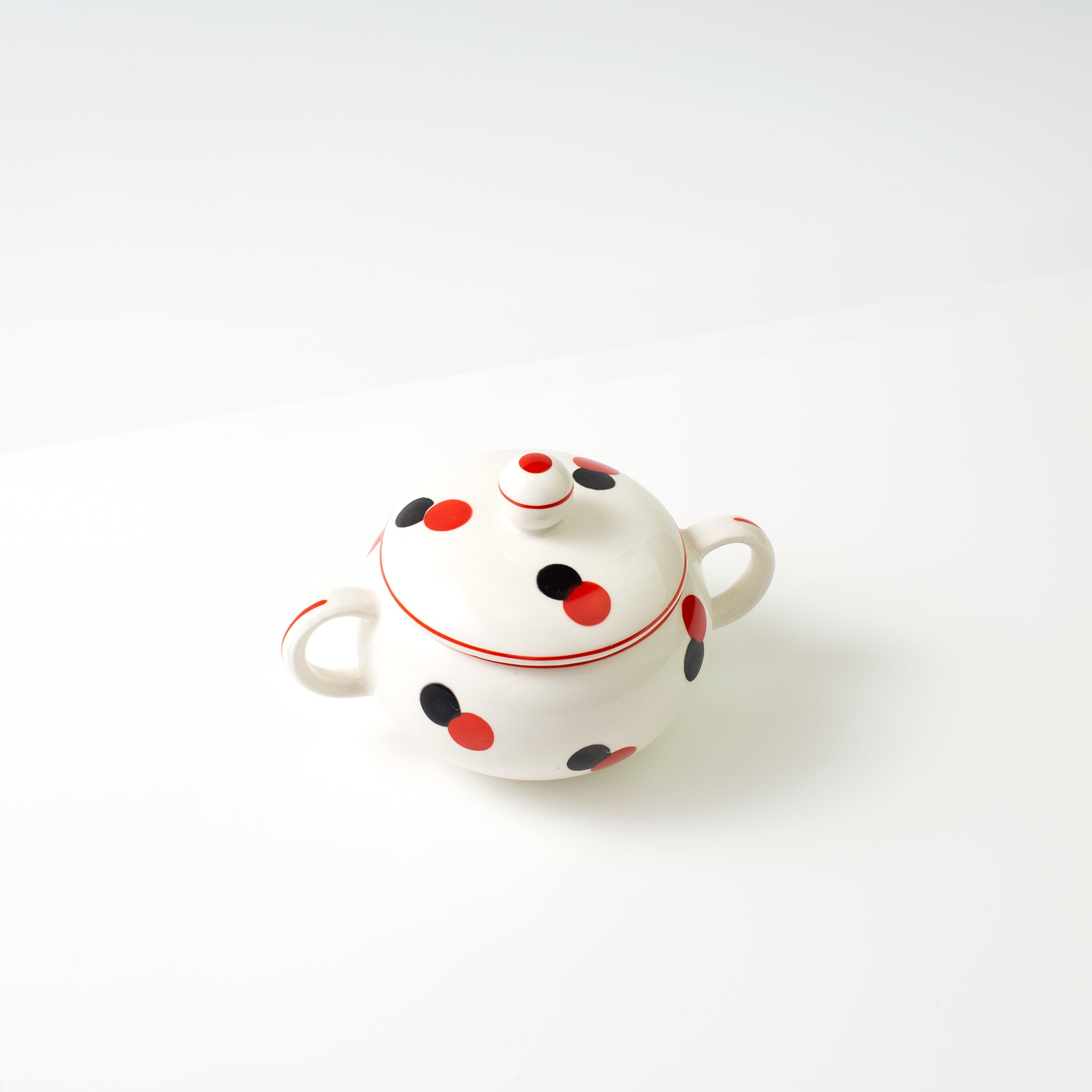 アンティーク・陶器・インテリア・ディスプレイ