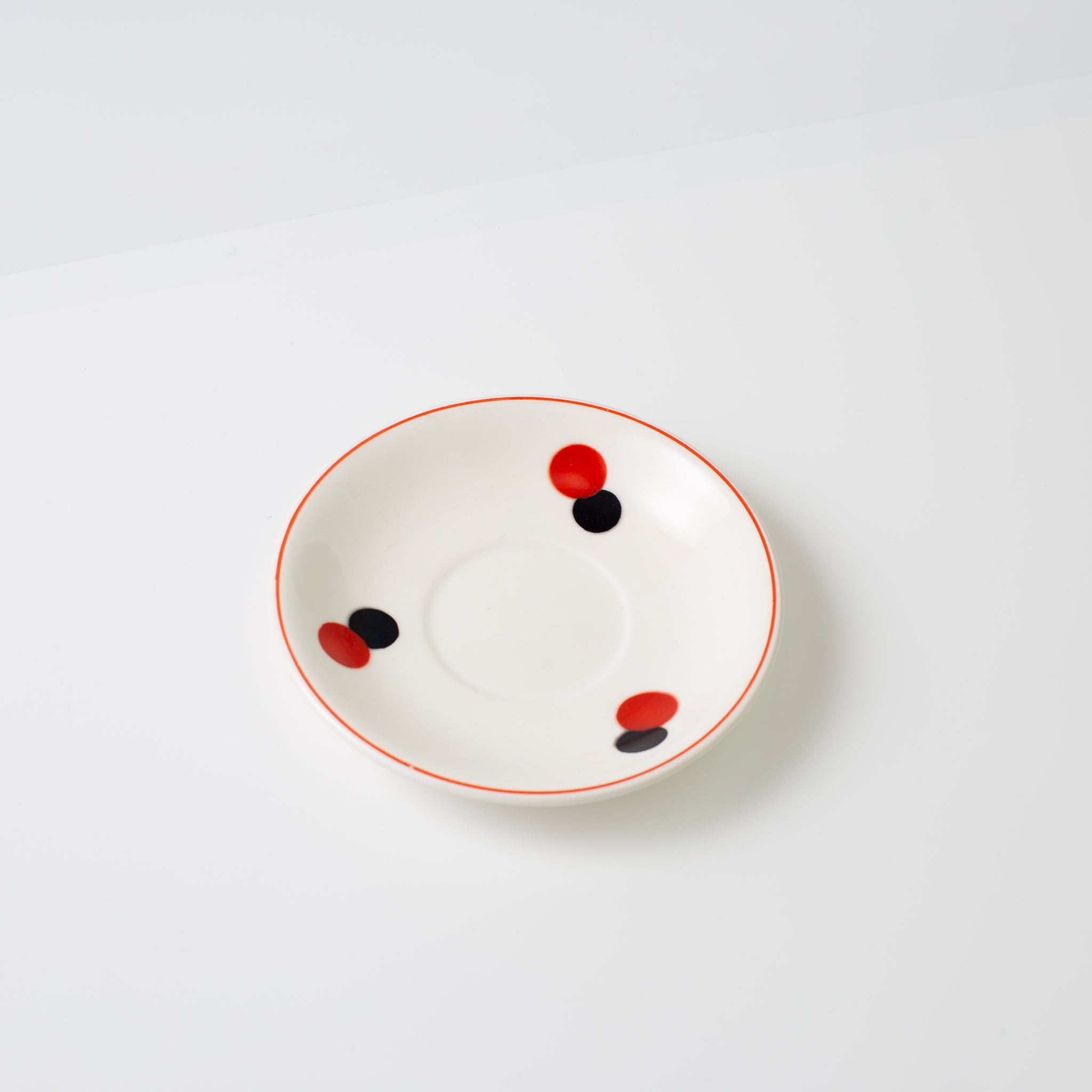 アンティーク・陶器・インテリア・ディスプレイ