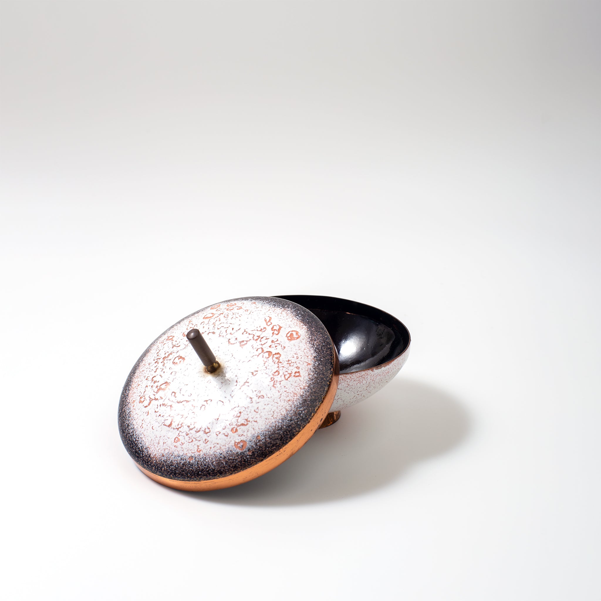 1960年代 vintage 銅製の蓋付き小物入れ ドイツ ビンテージ